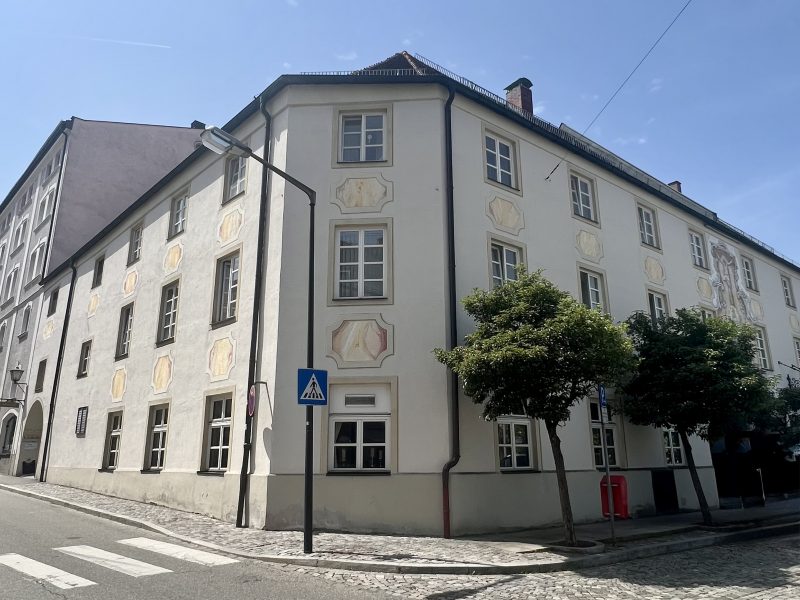 Wohn- u. Geschäftshaus